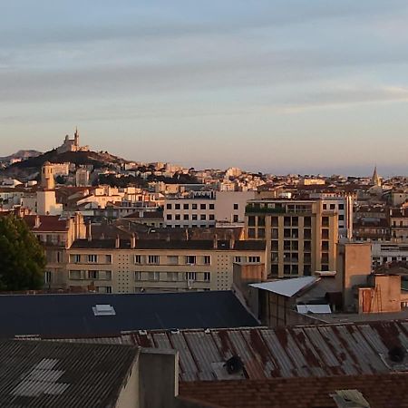 Sublime 2 Pieces Vue Incroyable Mer Et Tout Les Monuments De Marseille Bagian luar foto