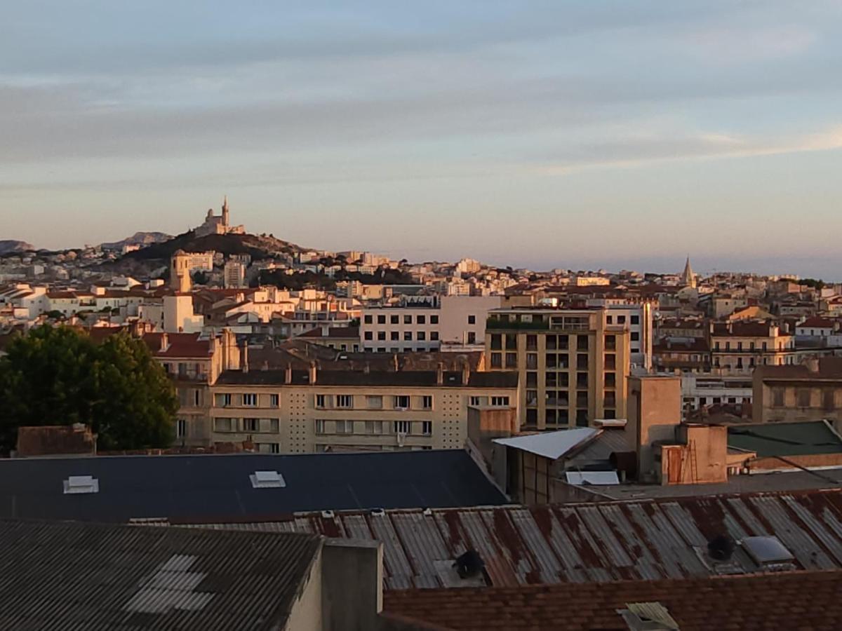 Sublime 2 Pieces Vue Incroyable Mer Et Tout Les Monuments De Marseille Bagian luar foto